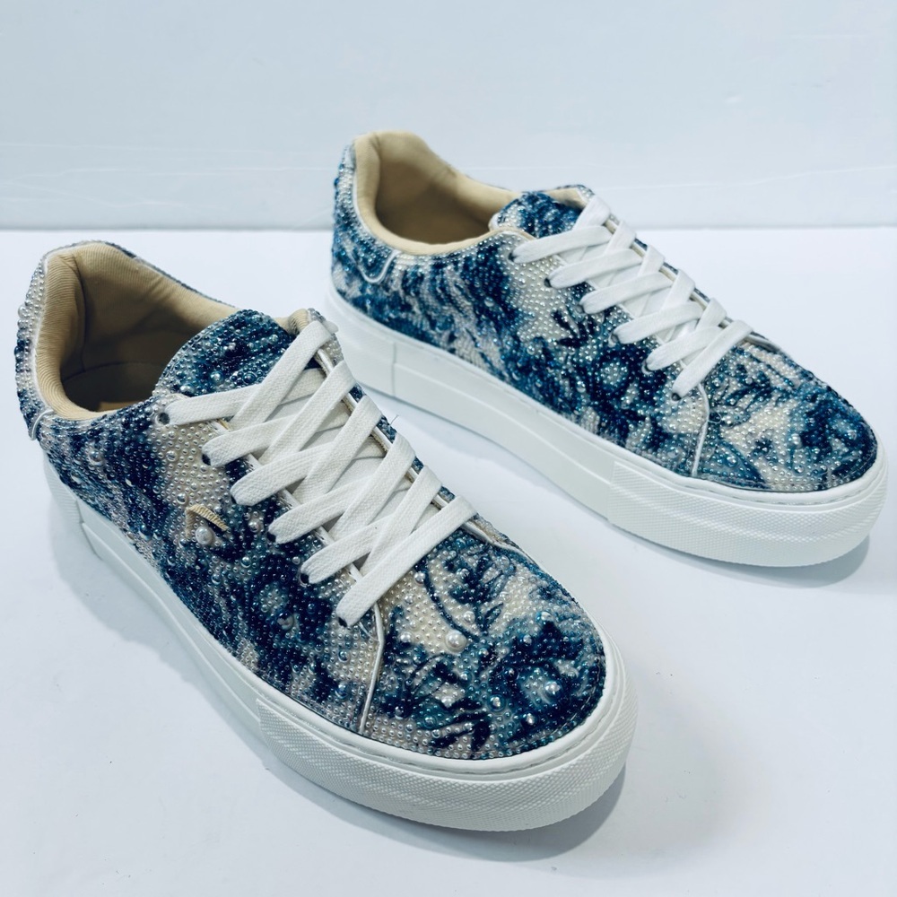 NEW Betsy Johnson BOHO Sidny Blue Floral Rhinestone Platform Tennis Sneaker 6.5M
